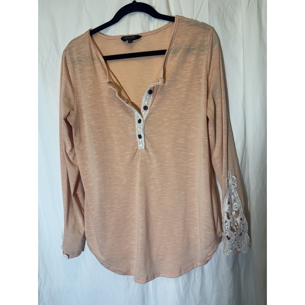 Amaryllis‎ Women's Peach W/ White Lace Accents Long Sleeve Henley Top Size L L38